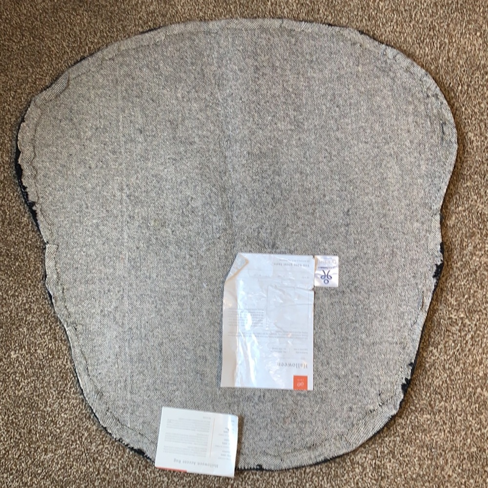 NWT SKULL HOOKED 100% POLYESTER THROW BATHROOM HOUSE RUG BLACK/COLORFUL 34”x34” - Picture 9 of 16